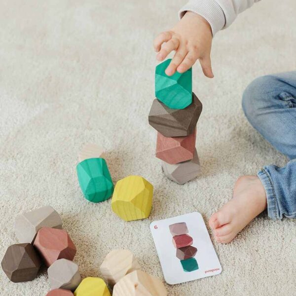 Drveni kamenčići – set od 18 komada za razvoj motoričkih vještina