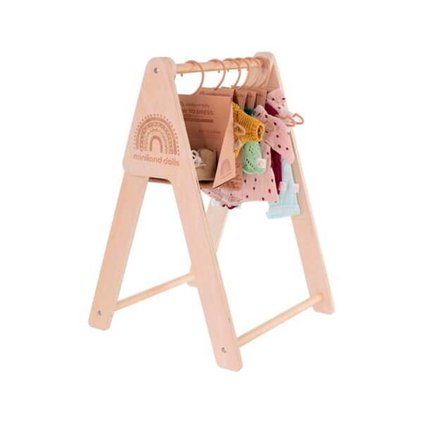 Drveni stalak za odjeću lutaka